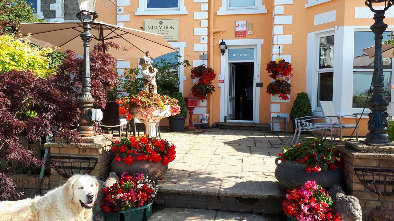 Min Y Don Guest House Лланфэрфечейн Экстерьер фото